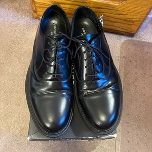 Men’s dress shoes 10.5